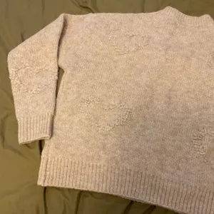 FRNCH Paris Cream Textured Heart Knit Crewneck Sweater Medium thumbnail 7