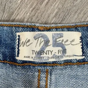 Free People We The Free Vixen Jeans 25 BluDistressed Cigarette Crop Raw‎ Hem thumbnail 11
