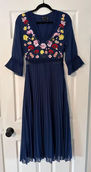 Midi Dress thumbnail 1