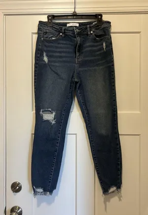 Kancan Women’s Size 13 / 30 Dark Wash Distressed Estilo Jeans High Rise Tapered thumbnail 1