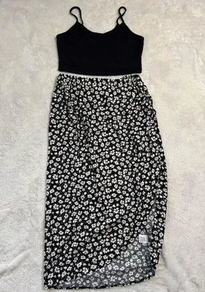 YOZI Black Daisy Print Silk Like Midi Skirt and Top – Size 12 – Floral thumbnail 1