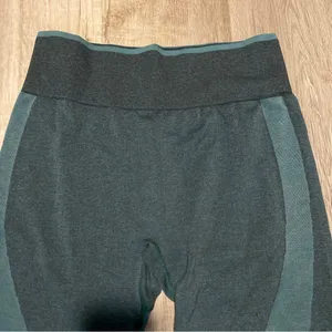 PINK Victoria's Secret women’s Dark Green athletic seamless pull on Leggings L thumbnail 2