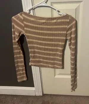 Tillys Top Long Sleeve thumbnail 1
