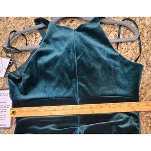 Betsy & Adam Hunter green velvet halter-neck evening gown Dress Size 8 thumbnail 8