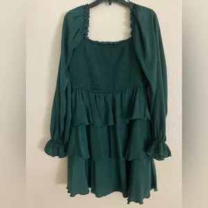 Green Dress thumbnail 2
