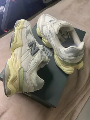 New Balance 9060 Women Sneakers Shoes Size 4.5 thumbnail 5