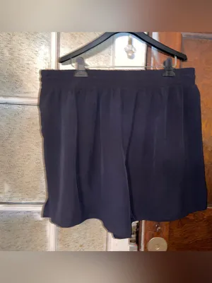 Torrid Black Women’s Drawstring Shorts - Size 2 thumbnail 2