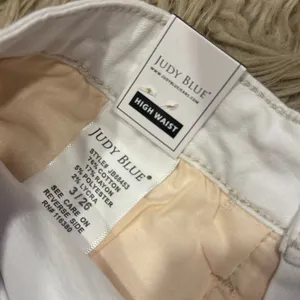 NWT Judy blue skinny fit white jeans size 3/26 thumbnail 3