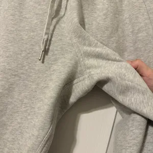 Lululemon Scuba Jogger Size 12 Light Heathered Grey thumbnail 5