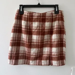 Potter’s Pot Mini Skirt- Size Medium thumbnail 1