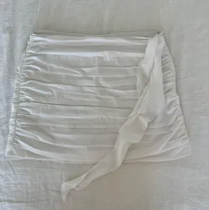 Abercrombie White Skort thumbnail 2