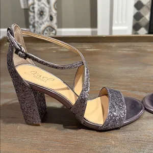 Jewel Badgley Mischka Women's 9 Silver Glitter Block Heel Sandals NIB Wedding‎ thumbnail 2