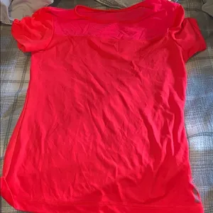 Reebok running shirt thumbnail 1