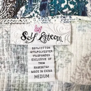 Self Esteem Bohemian Paisley Print Crochet Detail Halter Top Size Medium thumbnail 6