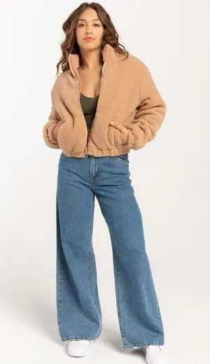 Tilly's Puffer jacket in like new condition, worn maybe two or three times thumbnail 2