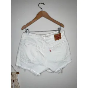 Denizen from Levi's White Shorts 501 Frayed Hem Distressed Casual Size W30 thumbnail 4