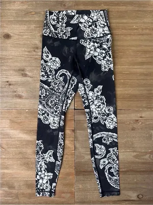 Lululemon Wunder Under High-Rise Tight in Printed Paisley thumbnail 6