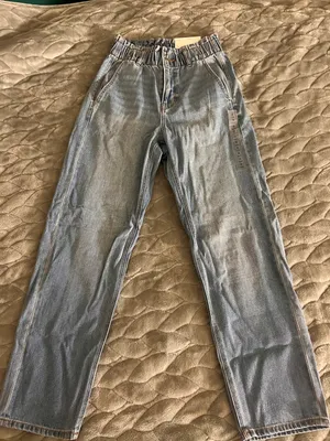 American Eagle Outfitters Mom Jeans thumbnail 1