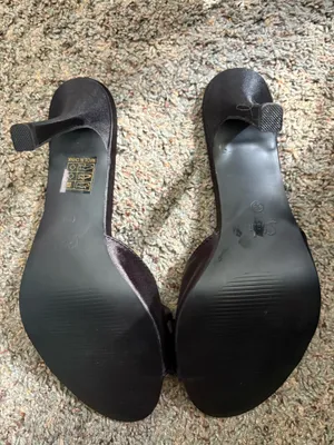 Black SHEIN heels  thumbnail 3
