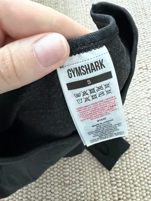 Gymshark Vital Crop Top Size Small in Black thumbnail 3