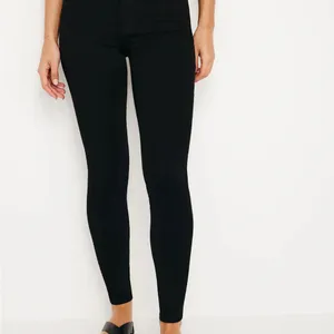 NWT GOOD AMERICAN - Black Good Legs Skinny Jeans - $129 - Size 4/27 waist thumbnail 4