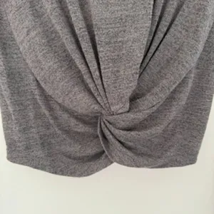 Aritzia Wilfred Free Twist Front Knit Cropped top Size XS thumbnail 3