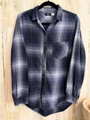 BDG Women's Medium Blue Plaid Button Down Flannel Shirt thumbnail 11