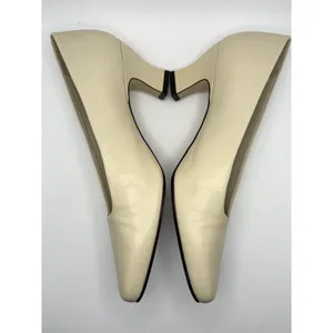 Vintage Enzo Angiolini Ivory Leather Square Toe Pumps Low Heel 90s Y2K Size 71/2 thumbnail 3