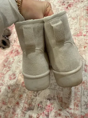 White platform winter boots Size 7.5 thumbnail 4