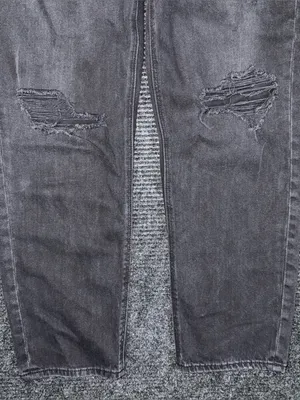 American Eagle Mom Straight Jeans Black Distressed Denim Women’s Sz 8 High Rise thumbnail 4