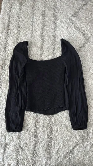 Reformation Reign Top Black thumbnail 4