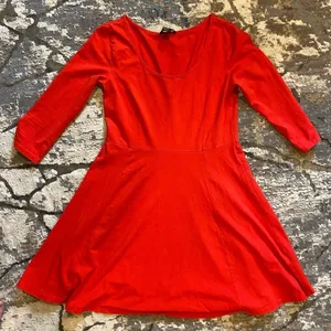 Red‎ H&M dress sz Medium. thumbnail 1