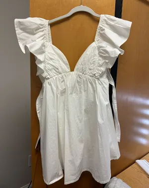 Boutique white dress thumbnail 1