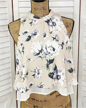 Astr the Label Floral Chiffon‎ Layered Split Black Crop Blouse Blush XS thumbnail 1