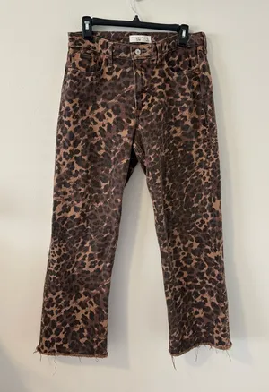 Abercrombie The Baggy Low Rise Cheetah Jeans Size 4 thumbnail 1