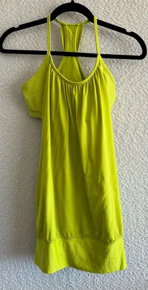 Lululemon Women’s‎ Lime Green No Limits Sports Bra Tank Top Size 8 thumbnail 1