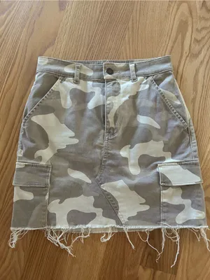 Hollister camo skirt thumbnail 2