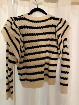 Sweater Multiple Size M thumbnail 2