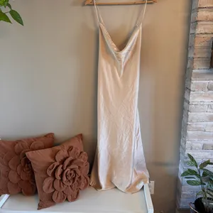 SHOW ME YOUR‎ MUMU Verona Midi Dress thumbnail 3