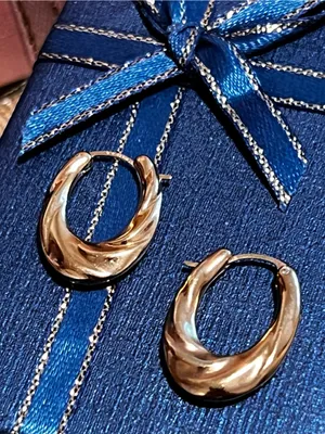 Macy’s 14K Gold Hoop Diamond Earrings W/ Resin Core thumbnail 8
