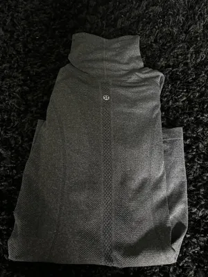 Lululemon Turtleneck Long Sleeve Swiftly thumbnail 2