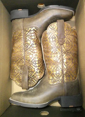 New nwt nib Boots Womens 7 Ariat Round Up Western Metallic Copper Blanket Emboss thumbnail 1