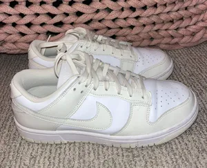 Nike Women’s Dunk Low thumbnail 1