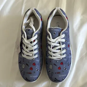 Hawkwell Sneakers Womens Size 7 Elena Purple Nurses Low Top Lace Up Sneakers NWT thumbnail 3