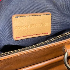 Tommy Hilfiger Brown Leather Large Tote Handbag Purse Classy Satchel Stylish thumbnail 6