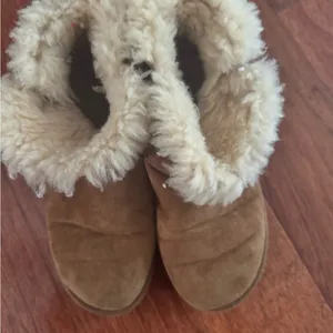 UGG Mini Bailey Button II thumbnail 2