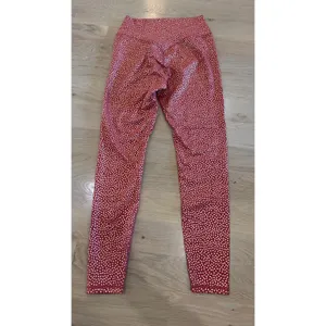Buff Bunny Rosa pocket legging "Bossy" print vineyard red size medium thumbnail 8