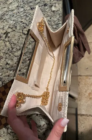 White Purse thumbnail 2