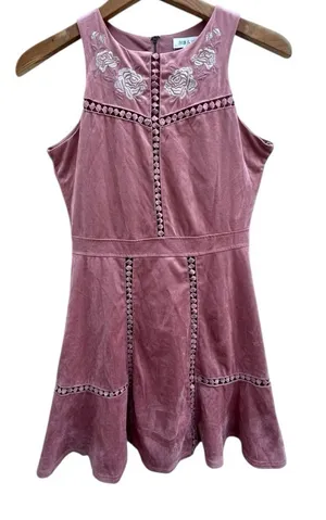 Taylor & Sage‎ Blush Pink Embroidered Suede Dress Size Medium Midi Boho Dress thumbnail 1