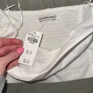 Abercrombie & Fitch White Smocked Top thumbnail 3